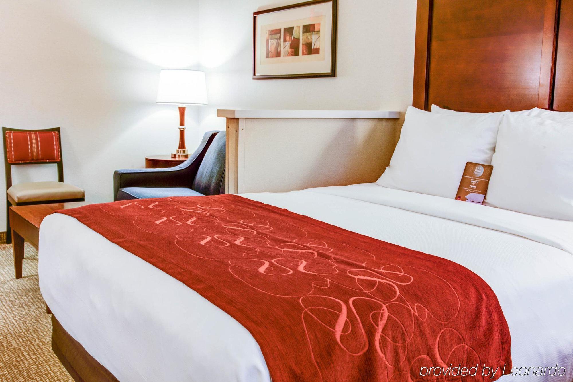 Comfort Suites Springfield Riverbend Medical Экстерьер фото