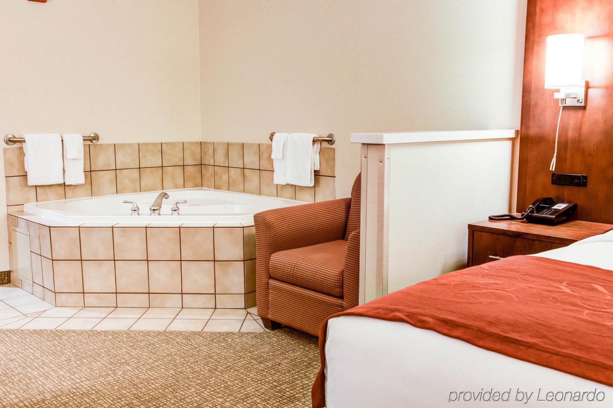 Comfort Suites Springfield Riverbend Medical Экстерьер фото