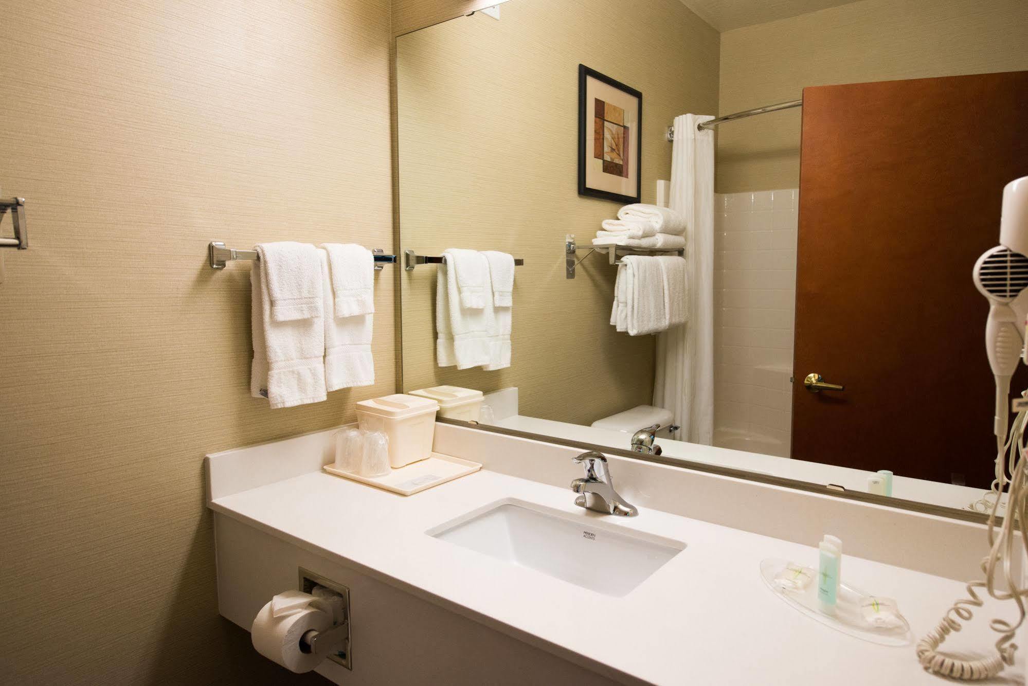 Comfort Suites Springfield Riverbend Medical Экстерьер фото